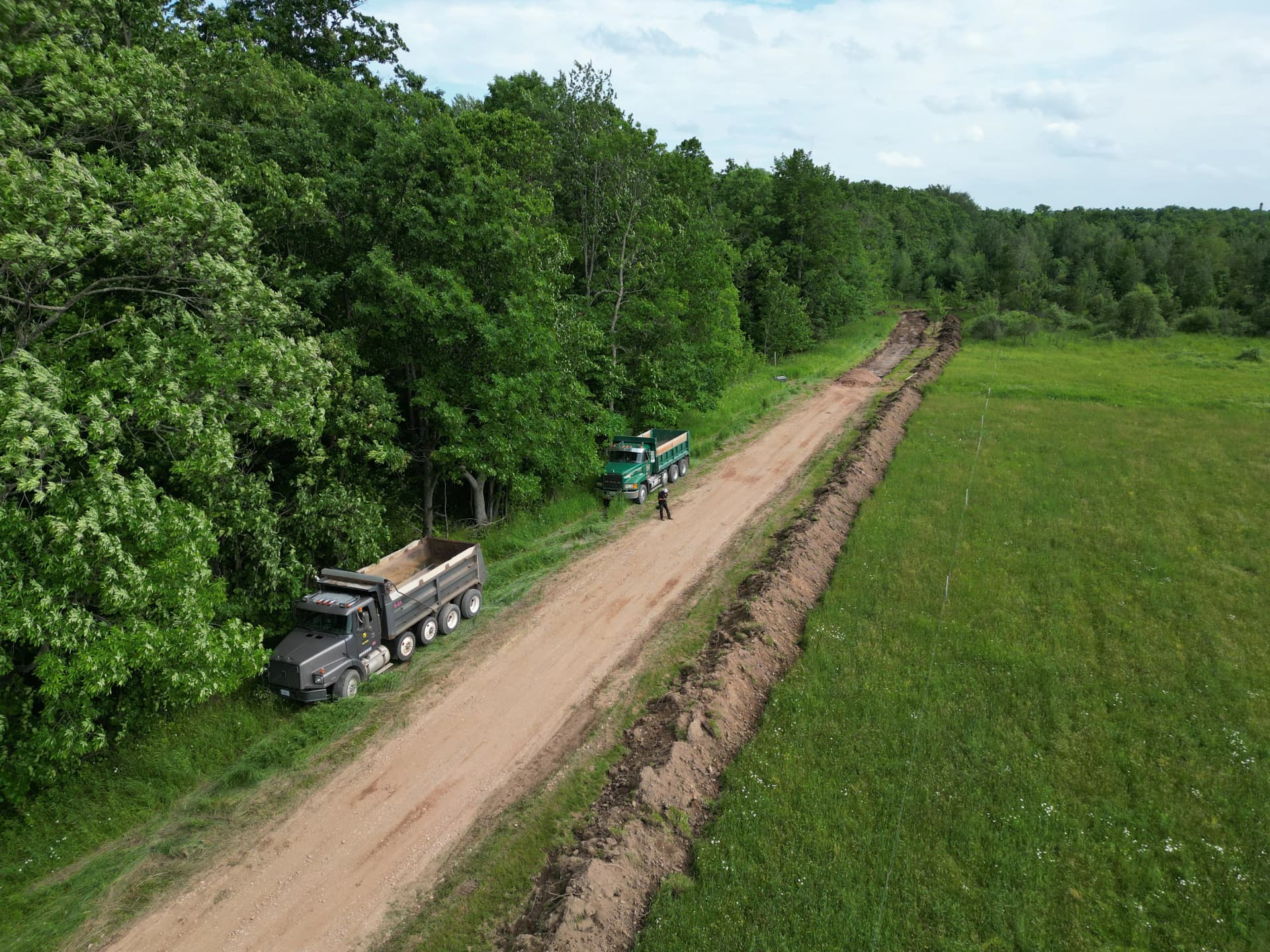 Gallery photos for 1,500-Foot Driveway Build From Raw Land to Gravel: Image #4